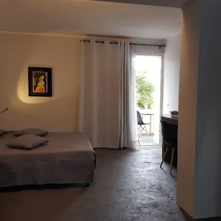 Unique Art Bed & Breakfast